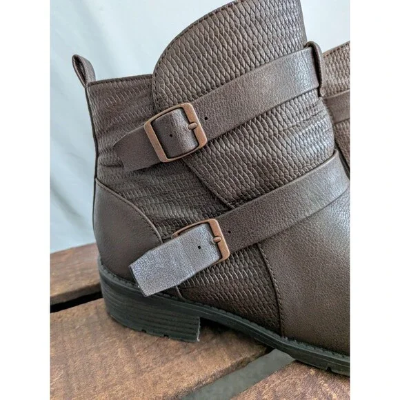 Croft and Barrow Ankle Boots Womens 10 Tower Brown Ortholite Inserts Buckles Zip - Picture 2 of 15